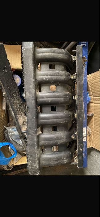 Всасывающий колектор на бмв м 50 2л