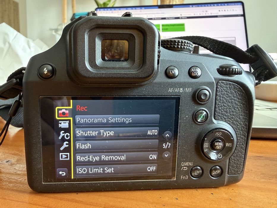 Aparat foto Panasonic Lumix DC-FZ82