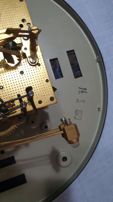 Немски паркетен часовник  " Urgos "