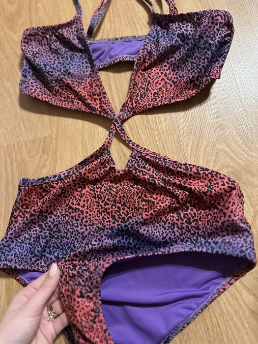 Costum de baie intreg