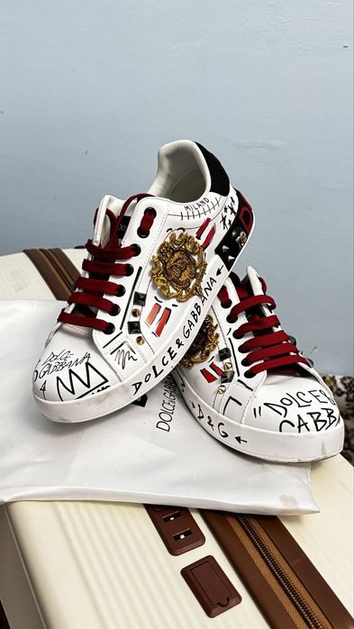 Продам кроссовки кожанные Турция