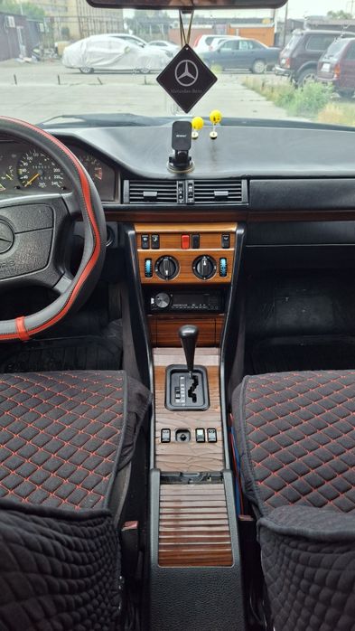 Продаётся Mercedes-Benz W124 Ешка