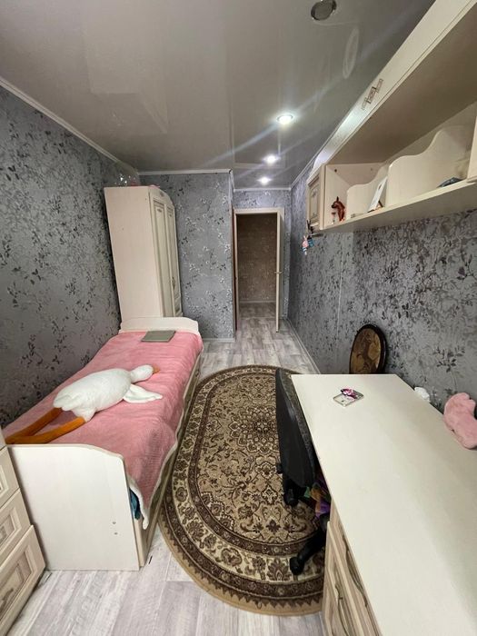 Продам 3 ех комн кв район СПутника