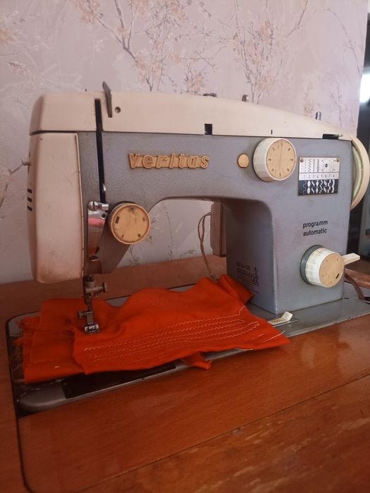 Продам Швейную машину