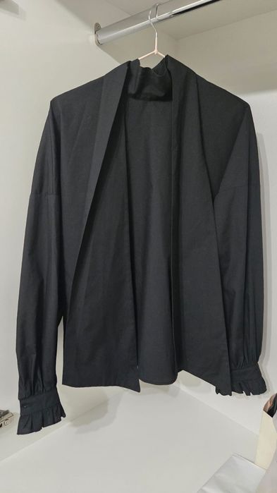 Женская рубашка с длинным воротником