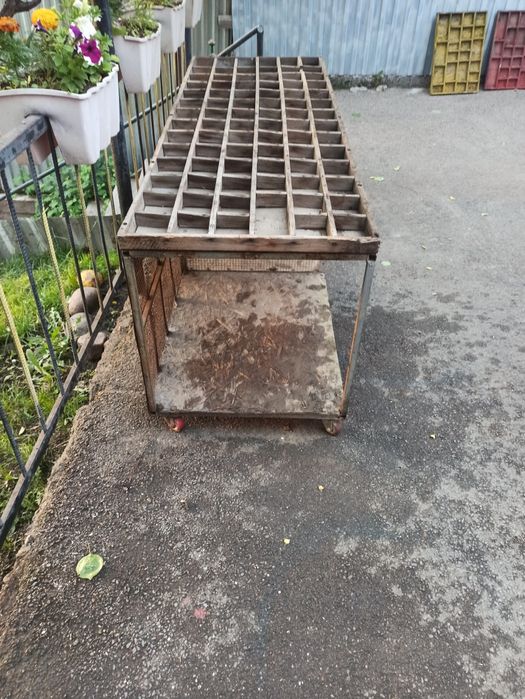 Продам стол витраж