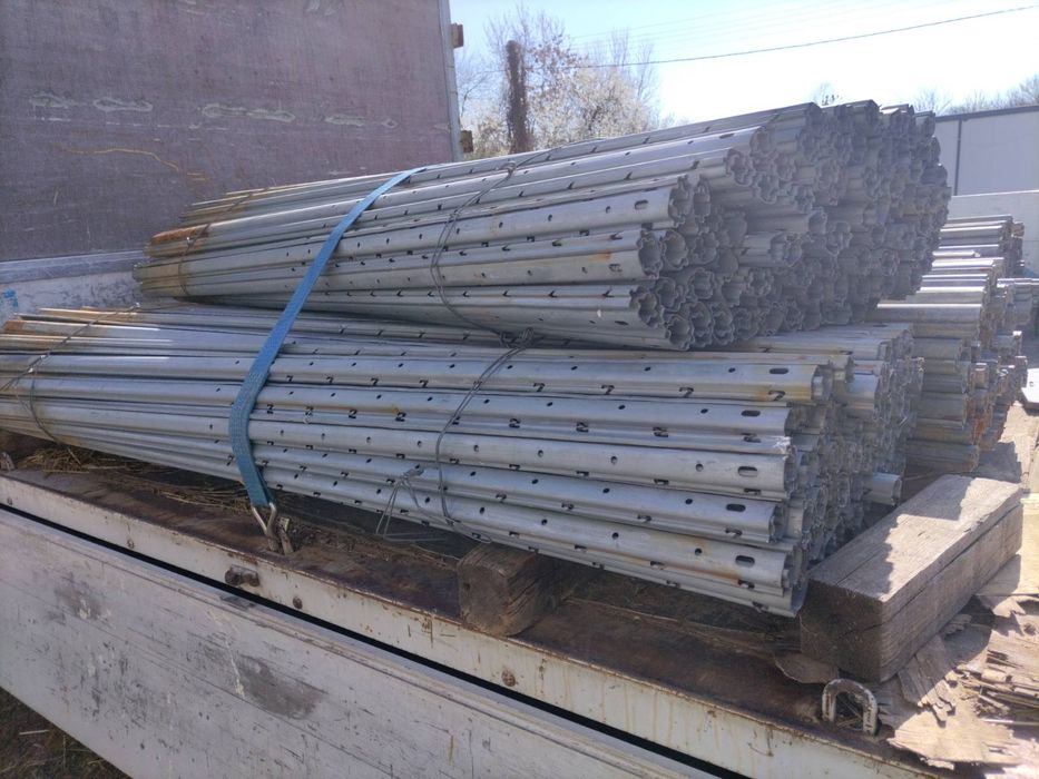 Метални поцинковани  колове за лозе, огради и други