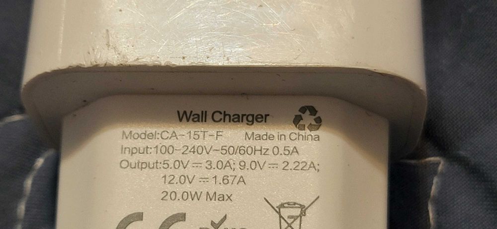 INCARCATOT Usb C 20W de la 5V-9V-12V fuctional 25 lei