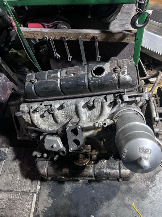 Продаю двс газ 53