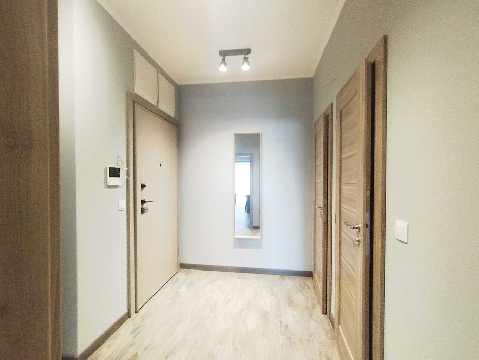 Дава се под наем Двустаен апартамент в София, Хладилника - 73 кв.м за 999 € - Снимка #8