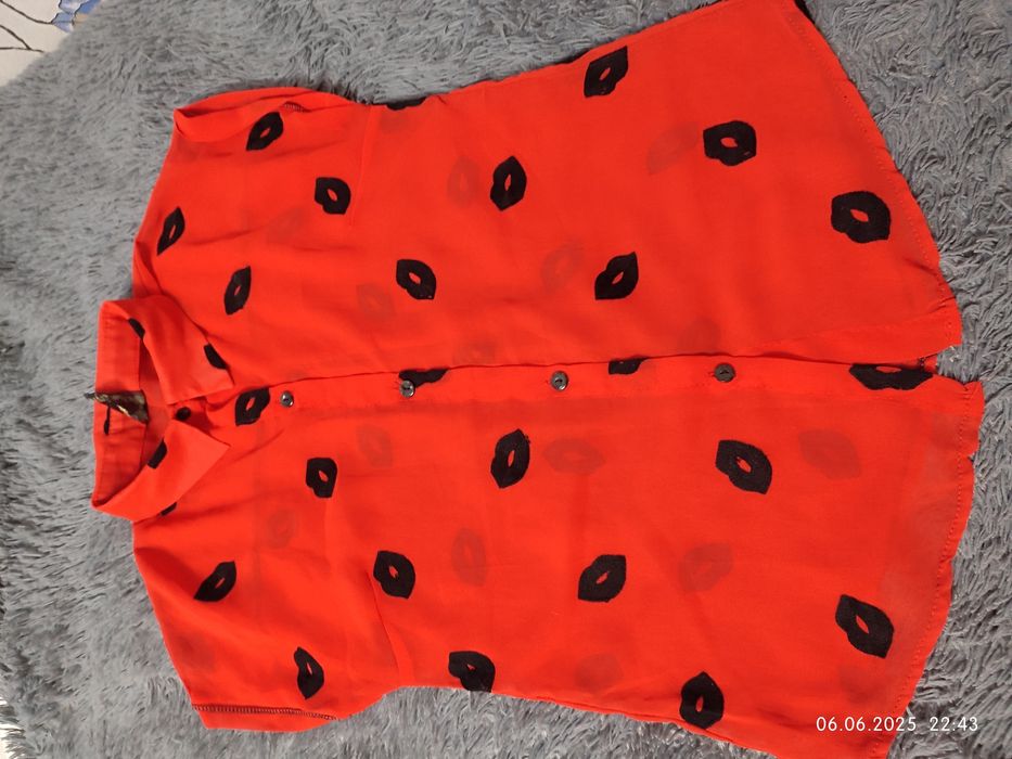 Продам блузы, в карусели