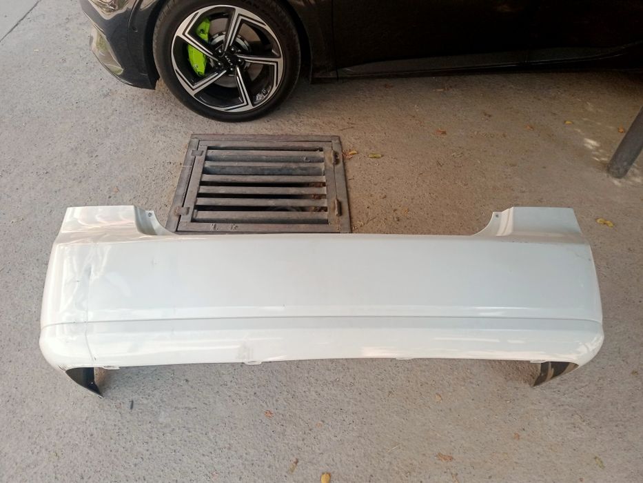 Jentra oldi orqa bamfer