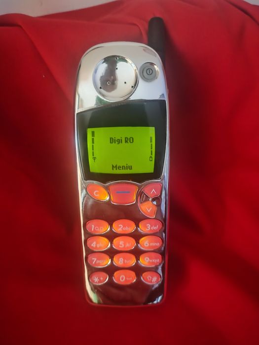 Nokia 5110  model deosebit ( decodat, limba română)
