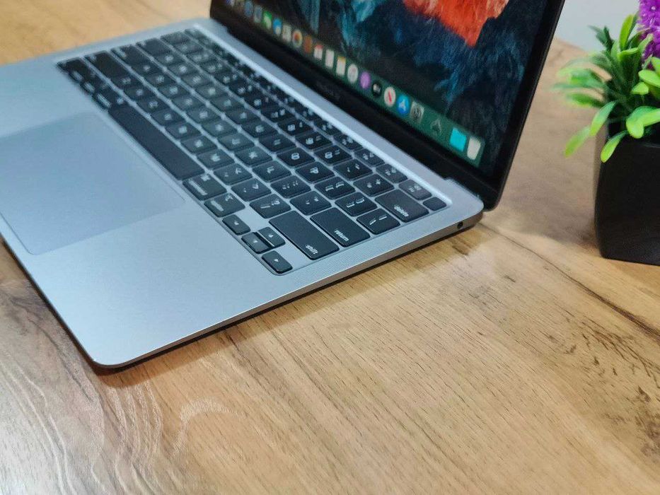 [ARZON] Noutbuk MacBook Air 2020 i5 / RAM 8Gb / SSD 256Gb