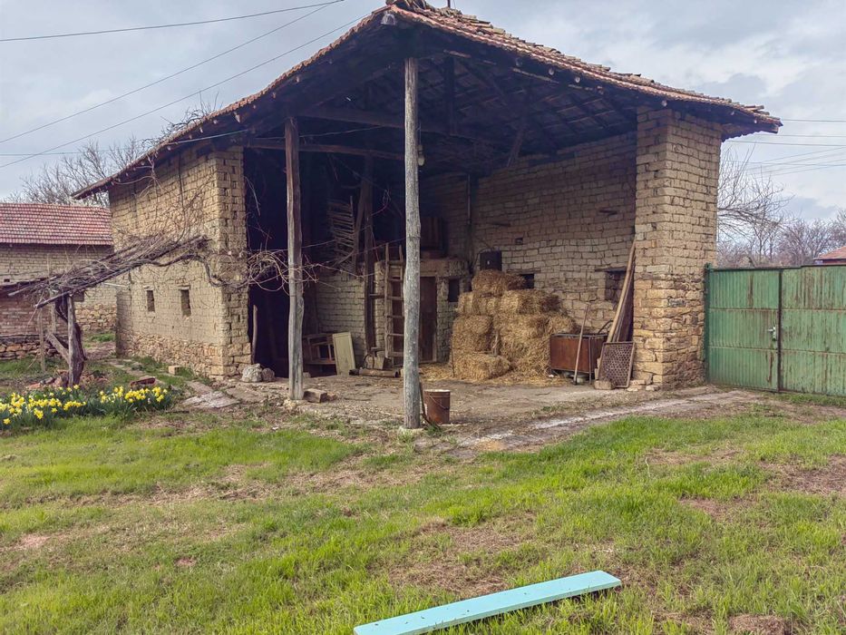 Продава се Къща в с. Иванча, Област Велико Търново - 2500 кв.м за 9 €/кв.м - Снимка #1