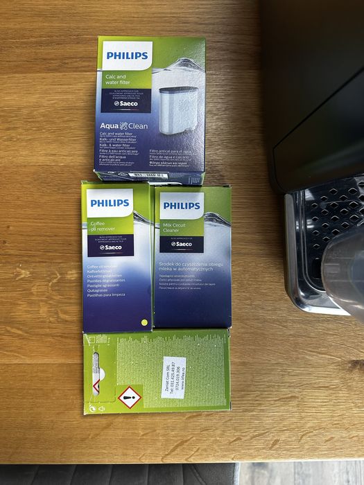 Espressor automat PHILIPS 3200 LatteGo EP3241/50