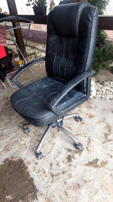 Scaun reglabil  de piele ecologica