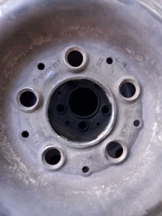 Оригинални джанти за Mercedes 15" със стари летни гуми Continental