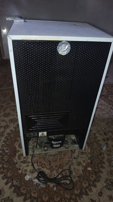 Холодильник Бирюса