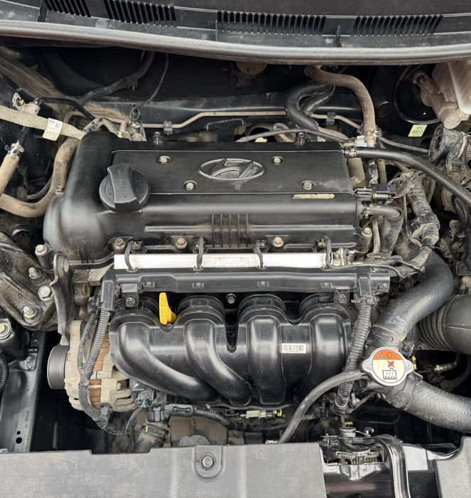 Продам Двигатель Хендай Акцент.