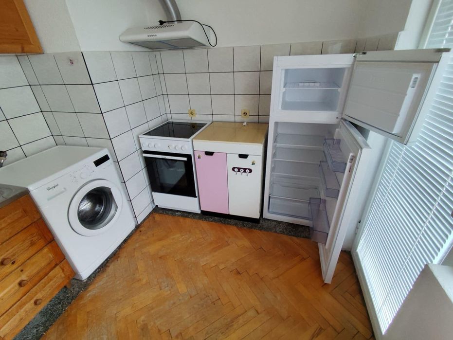 Дава се под наем Двустаен апартамент в София, Надежда 2 - 70 кв.м за 550 € - Снимка #2