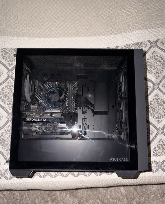PC Gaming + Monitor – RTX 4060 / i5-14400F / 32GB RAM /