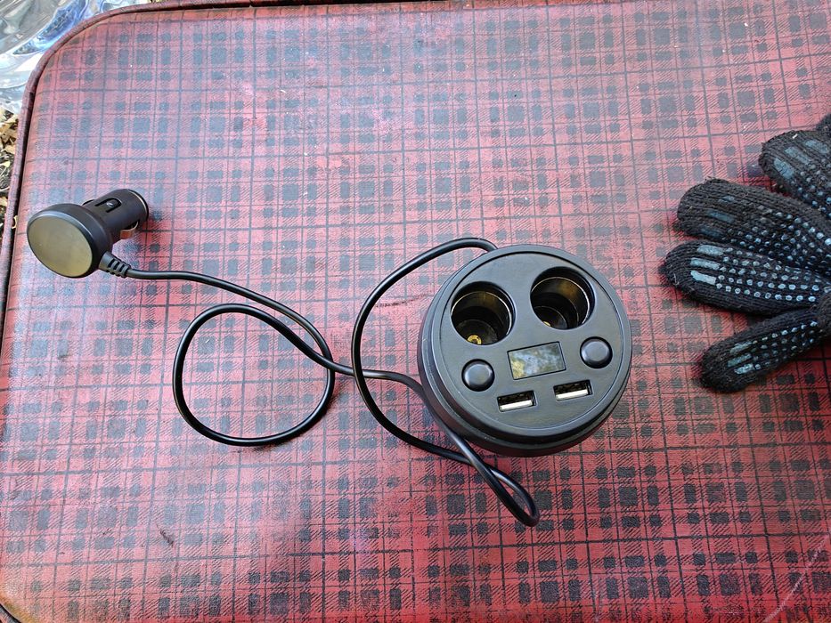 Продам разветвитель в подстаканник