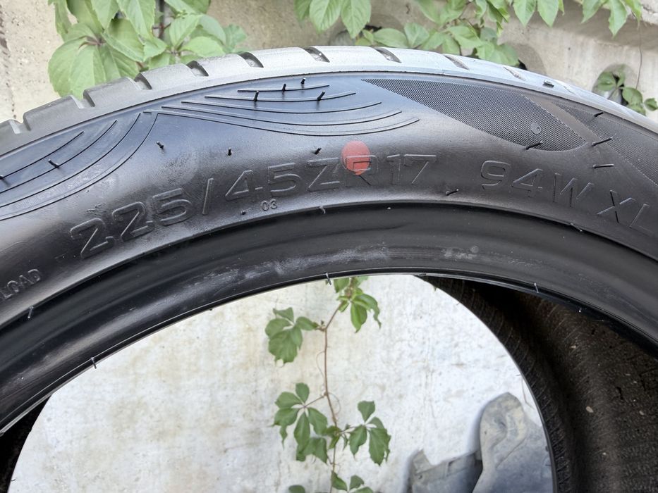 Продам  шины  летние  на 17 диски.