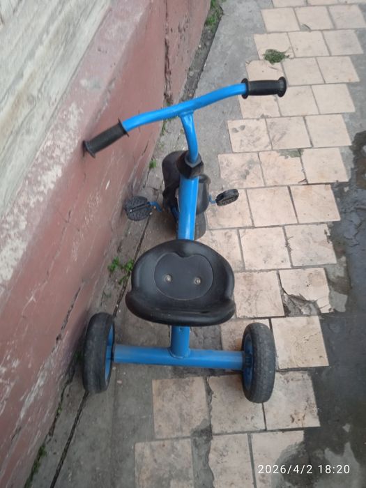 Велосипед трёхколёсный