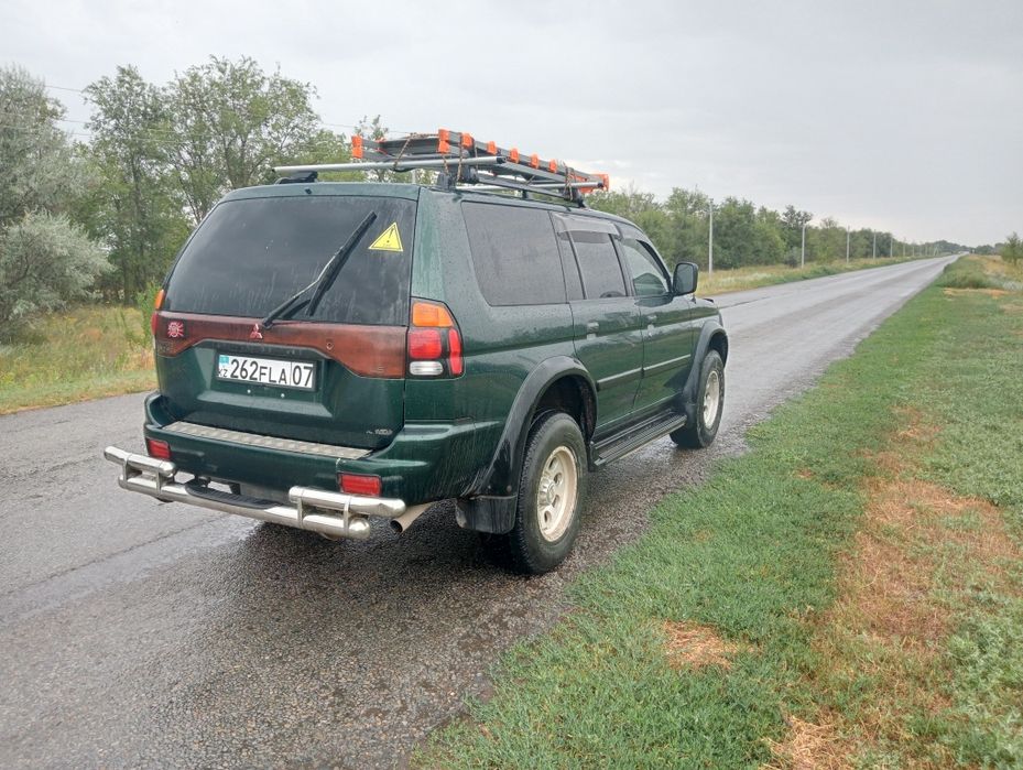 Митсубиси Монтеро спорт