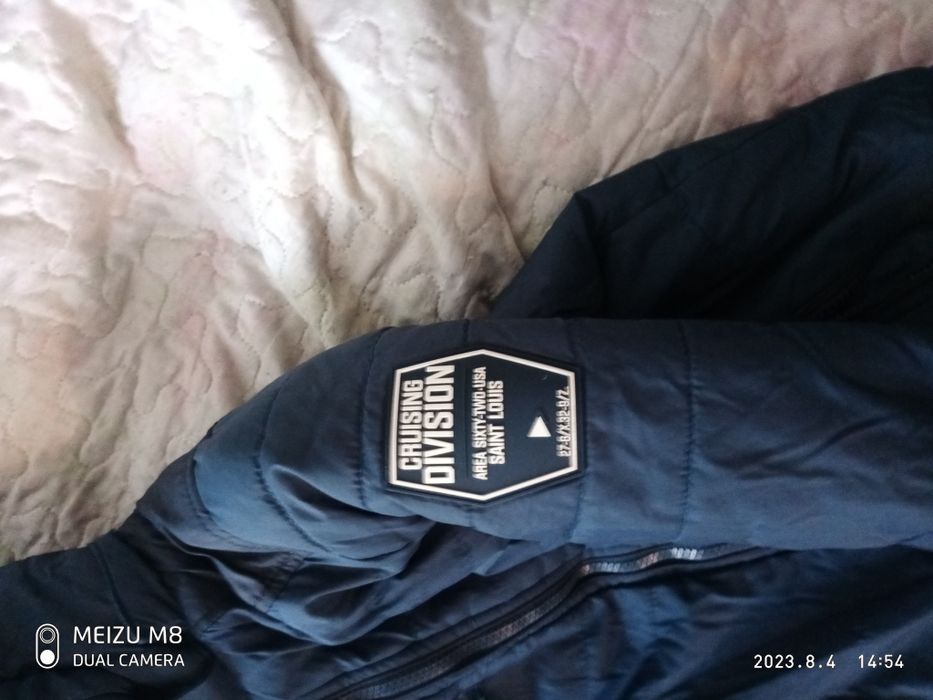 продам куртка на мальчика