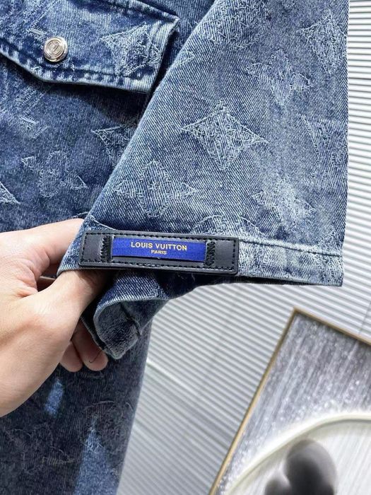 Compleu blugi  vara barbati  LV  calitate PREMIUM!