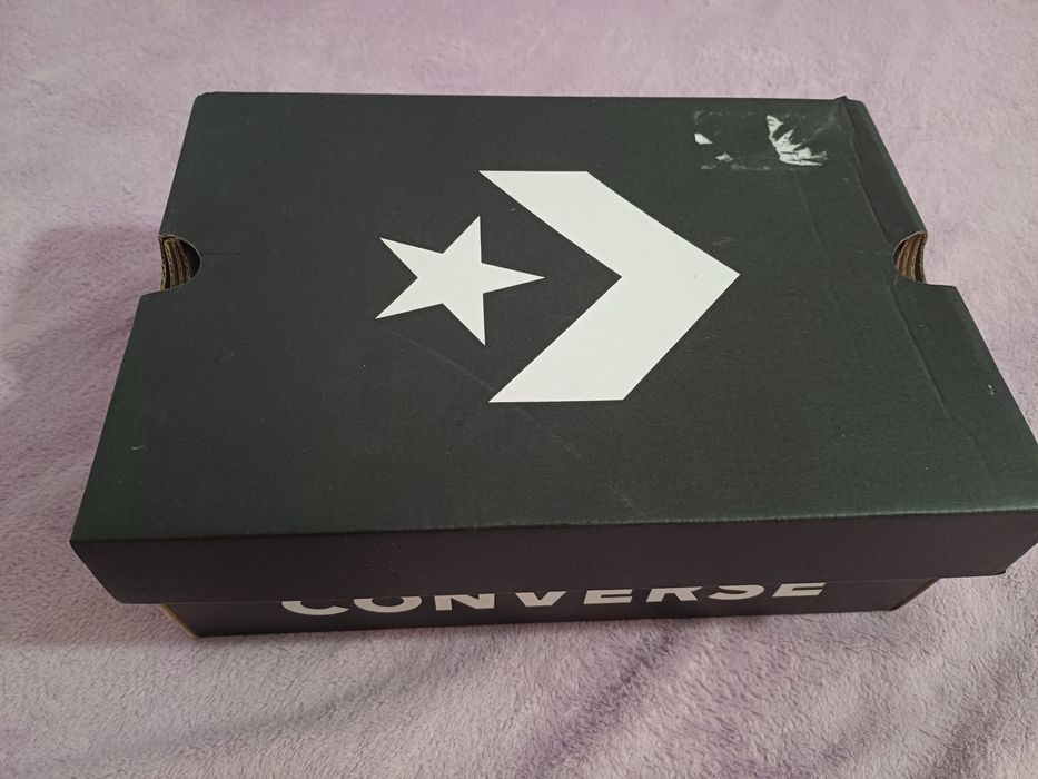 Converse valentine's day