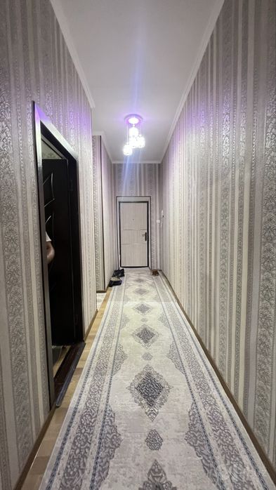 Kvartira sotiladi 2xona Tinchlik domlaridan