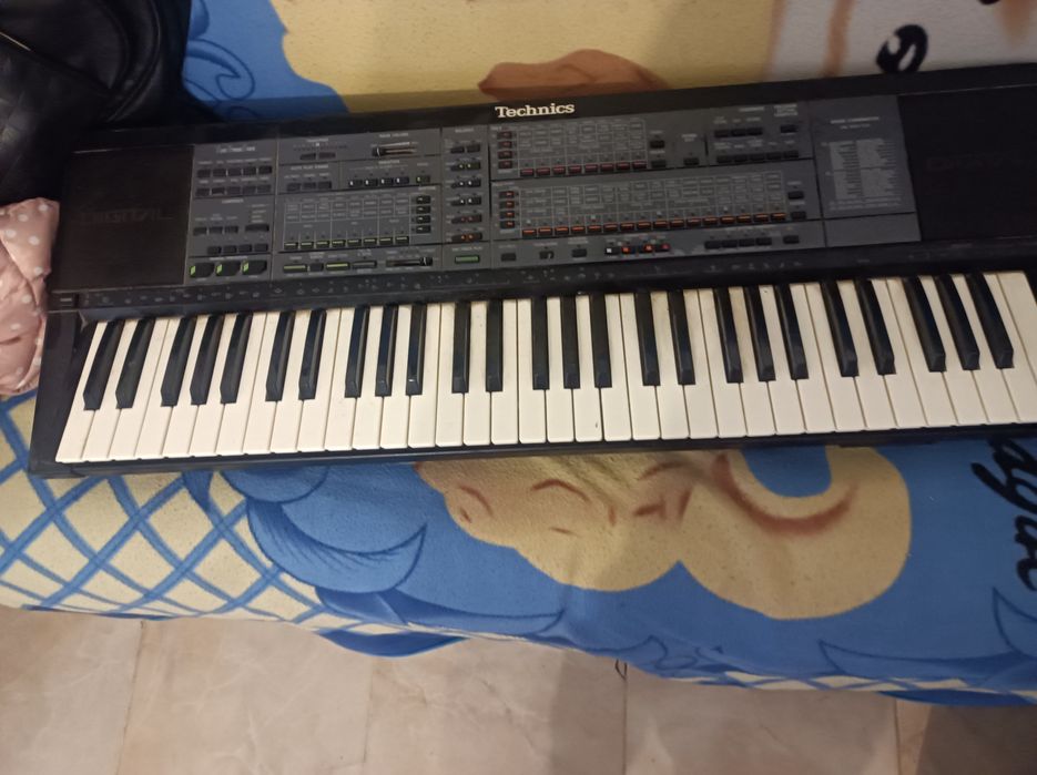 Vând orga funcțională