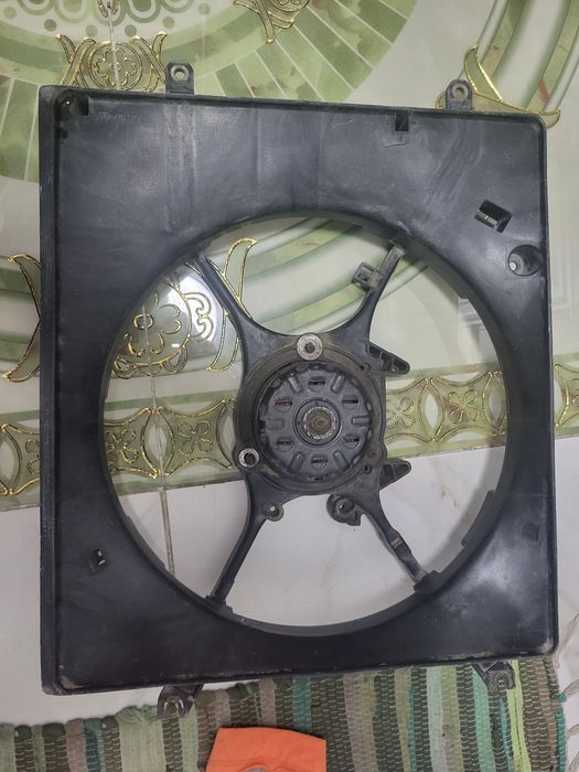 Мерседес бенц Моторчик вентилятора радиатора