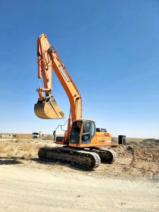 Аренда экскаватор Доосан 300  ковш 1.7куб