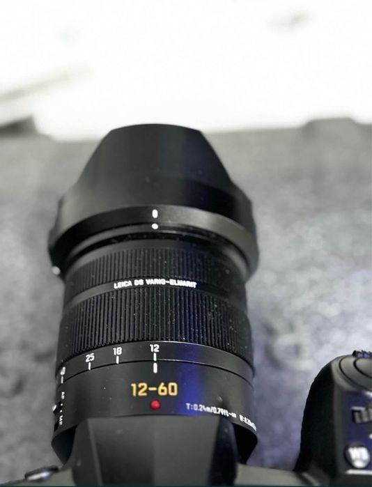 Aparat foto/video  si stabilizator de mana