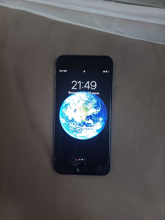Продам айфон 6s .