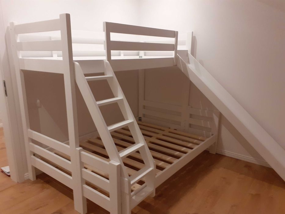 TRANSPORT GRATUIT.Pat etajat cu tobogan cod 3008