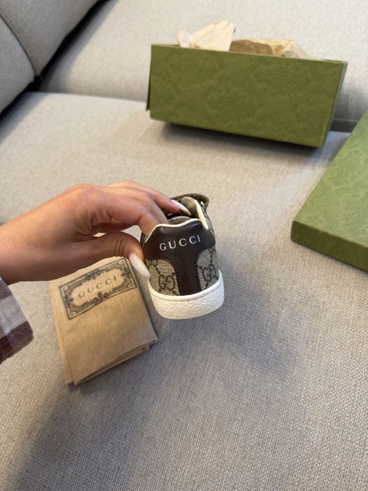 Gucci sneakers 28