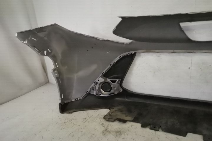 Предна Броня Оригинална С Предна Престилка В Добро Състояние Тойота Ай