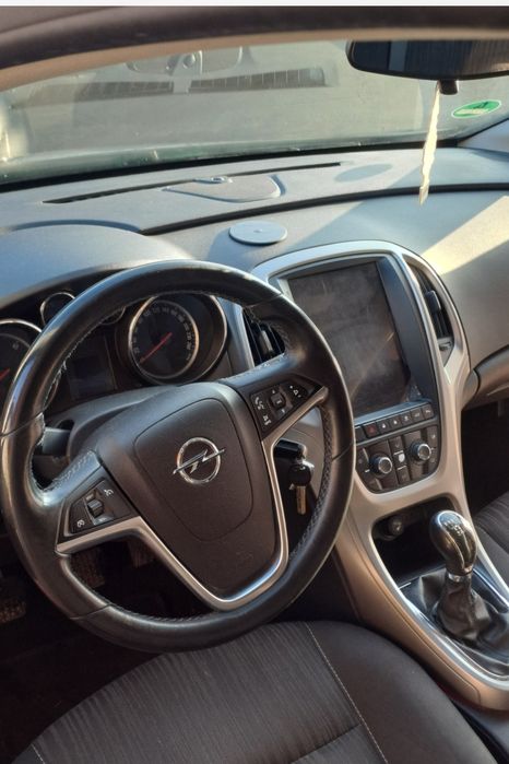 OPEL Astra 2011 — imagine 4