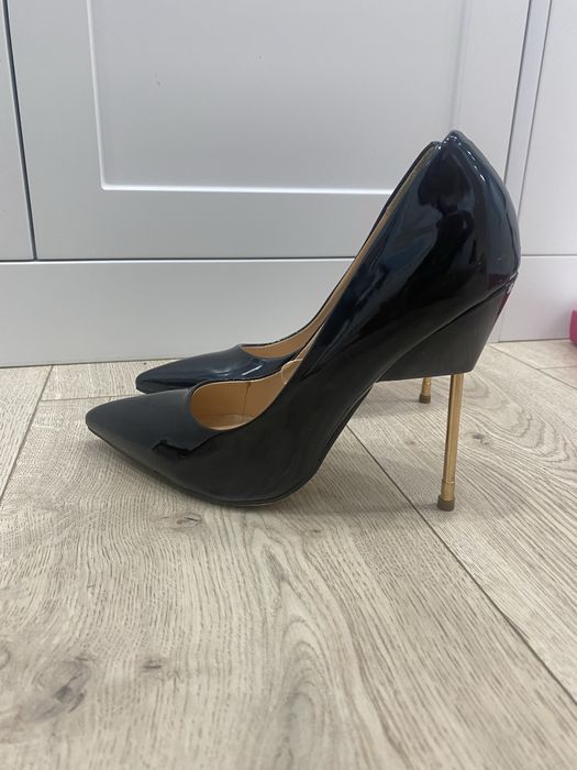 Продам туфли черные