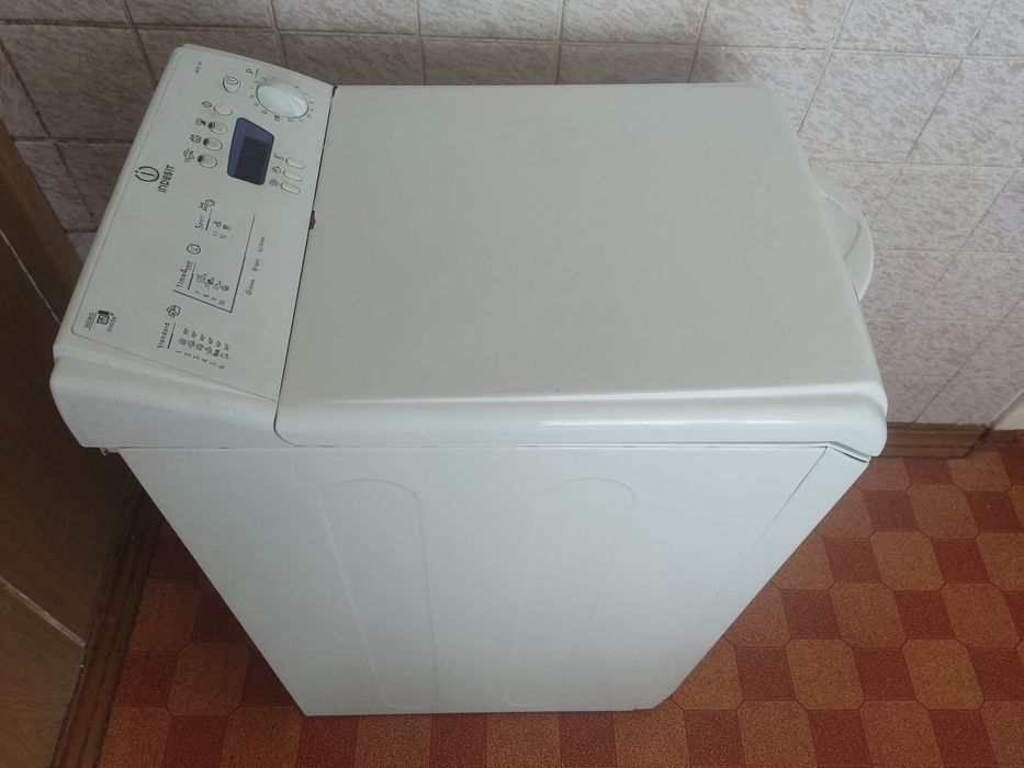 Стиральная машина INDESIT