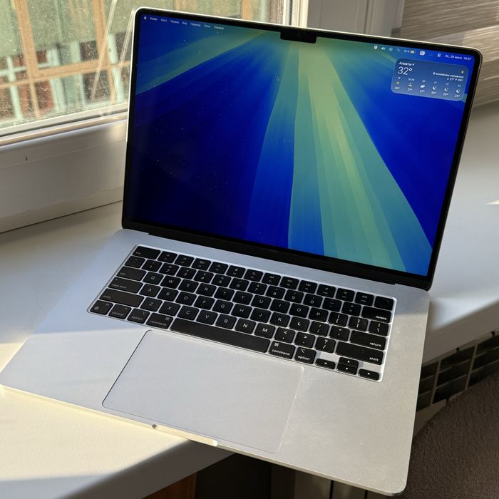 MacBook Air 15" M2 8/512gb