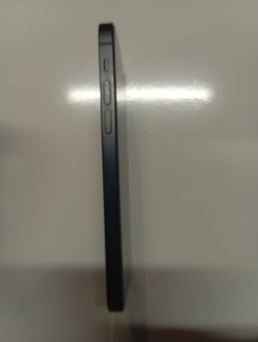 Продам Iphone 12
