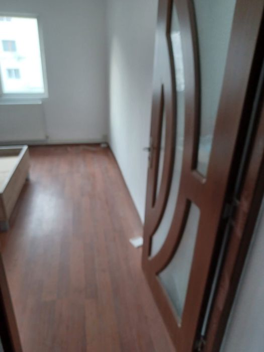 Garsonieră COMĂNEȘTI de vânzare!