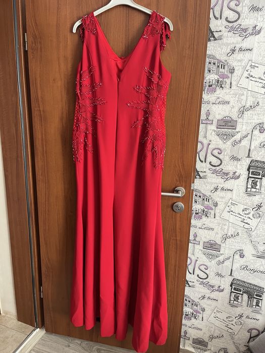 Дълга официална рокля