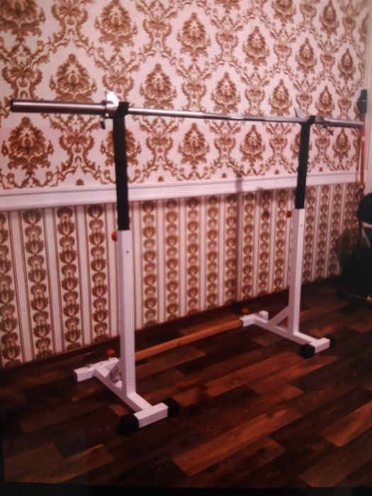 Стойки,скамья,гриф,блины.